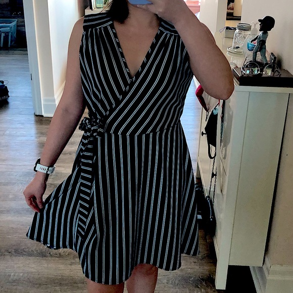 Black and White Stripe Dress - Picture 1 of 3